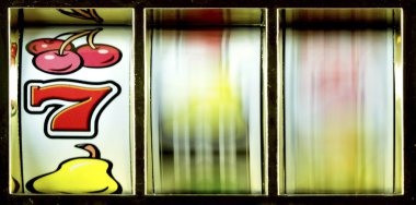Bikini Paradise slot game cascading symbol win sequence